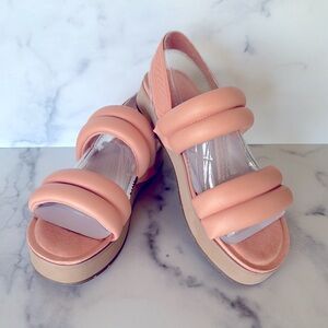 Koolaburra by UGG Women’s Anida Sandals